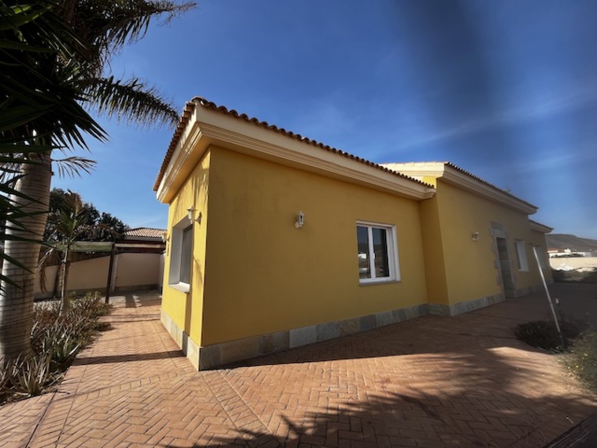 Great villa in Triquivijate, Fuerteventura, Antigua