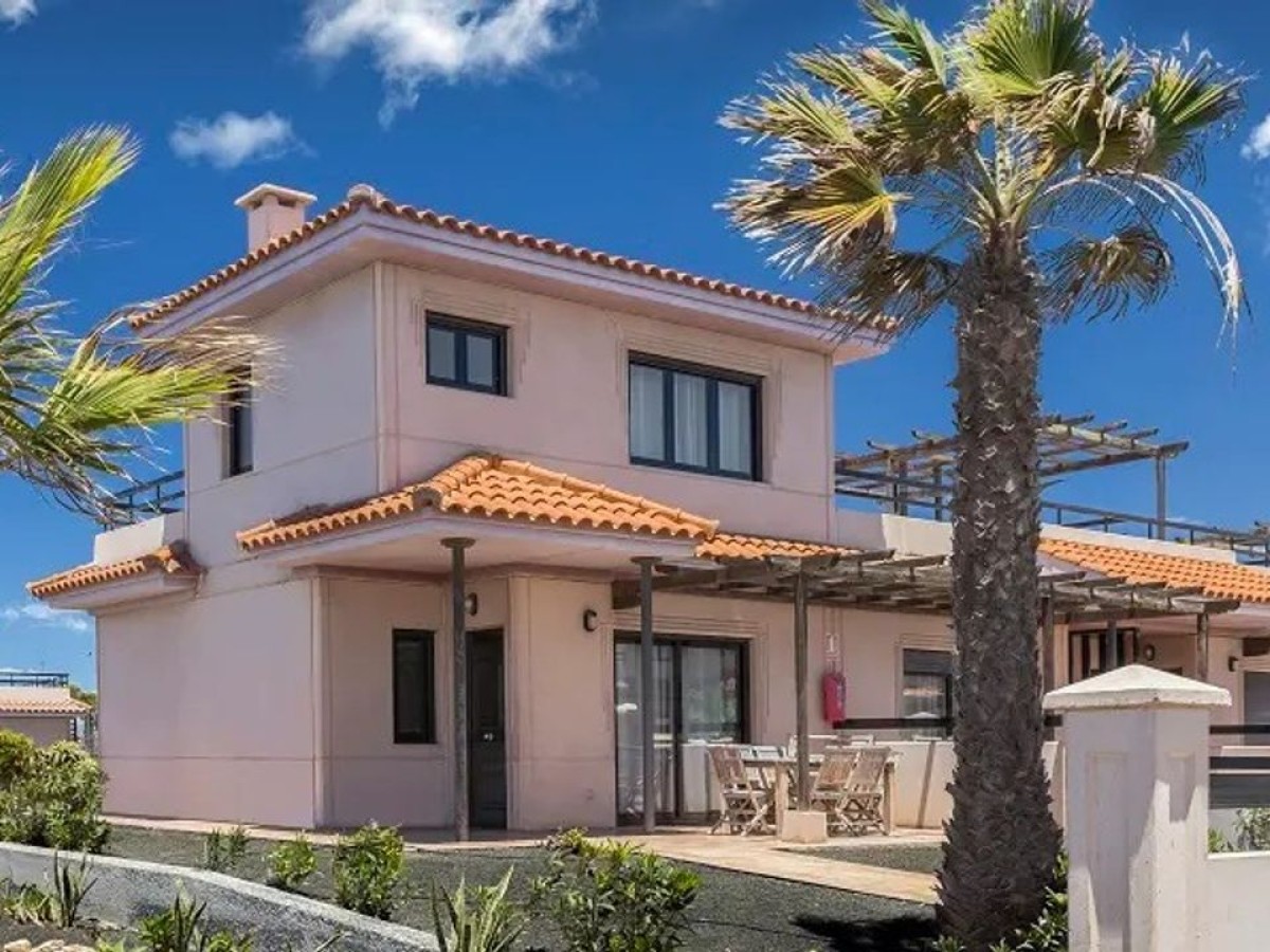 Quiet corner house with garden, Fuerteventura, Lajares