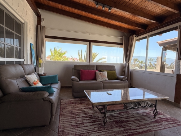 Exclusive Villa with Sea Views in Parque Holandés – Privacy, Space and Canary Island Charm