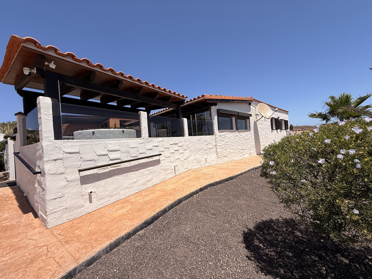Foto 11-06-26, 12 43 49 Exclusive Villa with Sea Views in Parque Holandés – Privacy, Space and Canary Island Charm