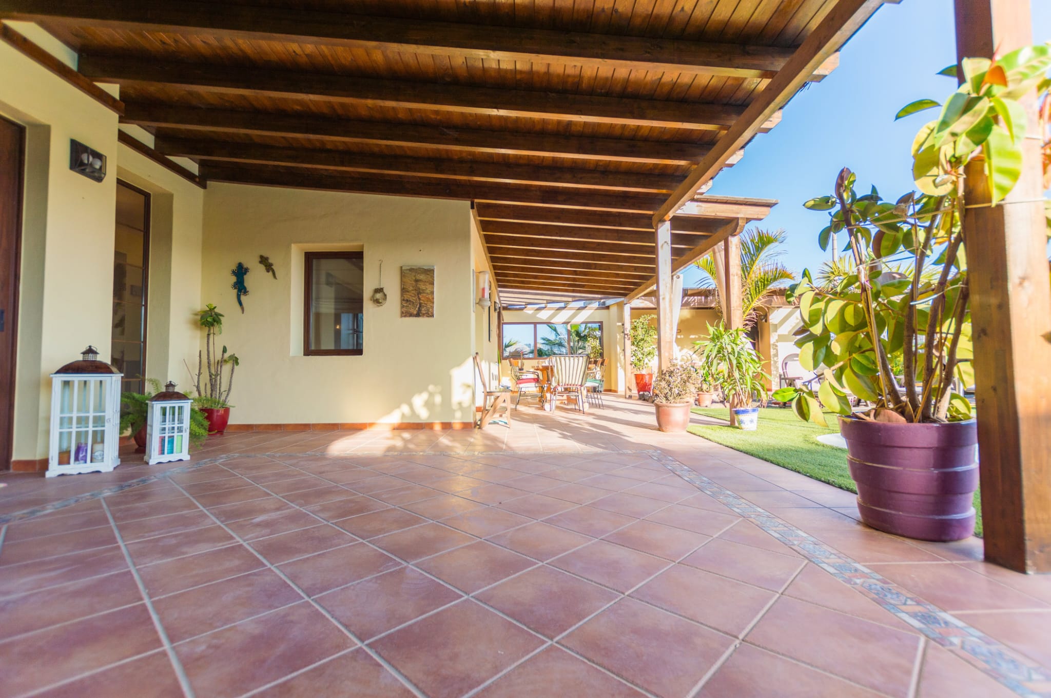 Luxury villa located in a quiet and residential area in the village of Lajares