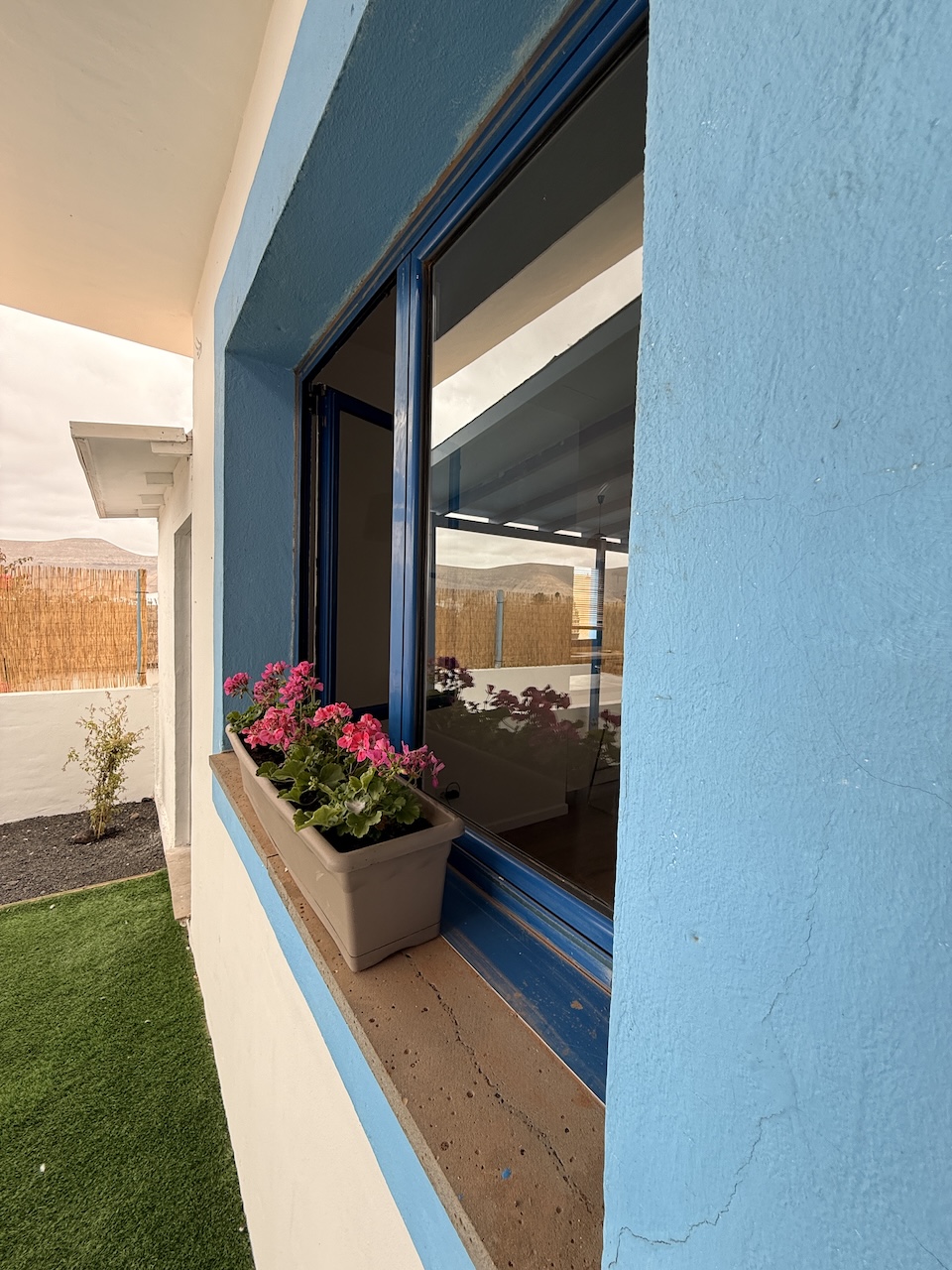 Corner Townhouse with Garden, Sun Terrace and Views in La Oliva