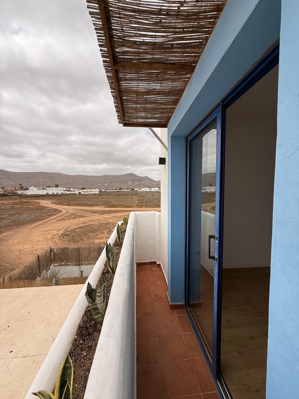 Corner Townhouse with Garden, Sun Terrace and Views in La Oliva