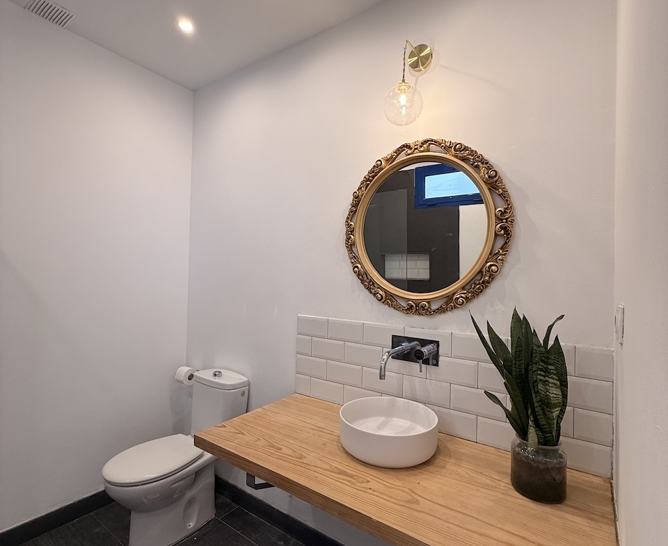 960