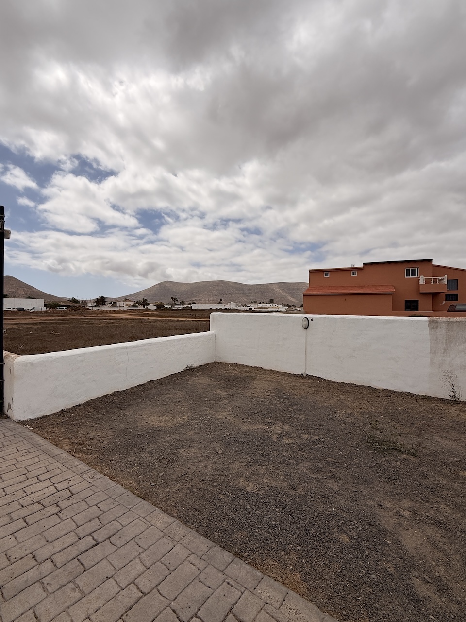 Corner Townhouse with Garden, Sun Terrace and Views in La Oliva