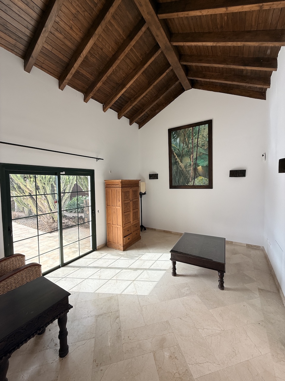 Detached villa with private pool in La Oliva