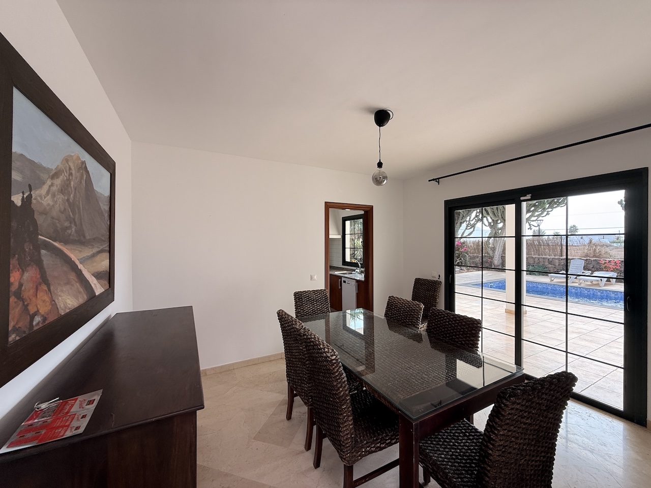 Detached villa with private pool in La Oliva