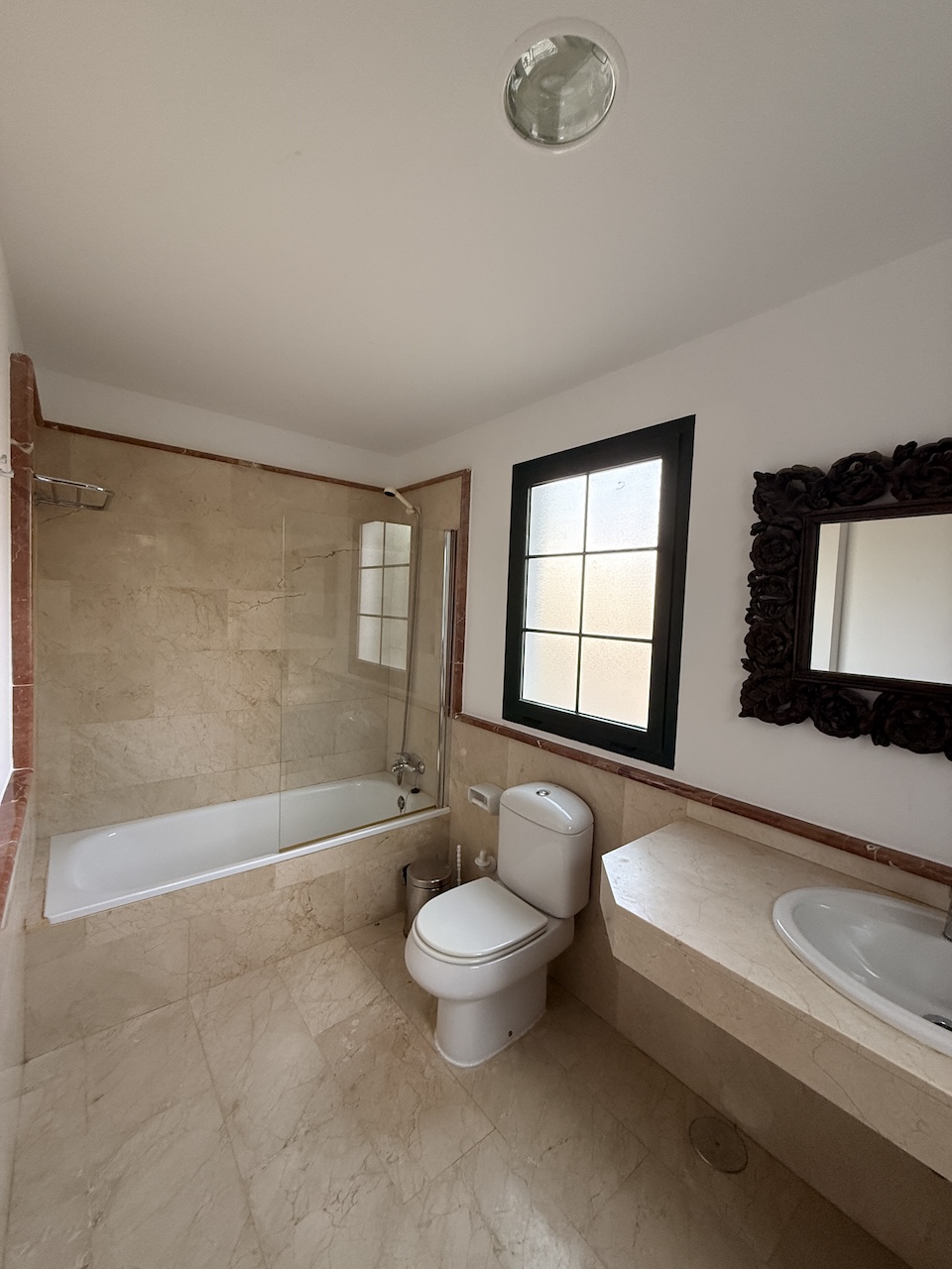 Detached villa with private pool in La Oliva
