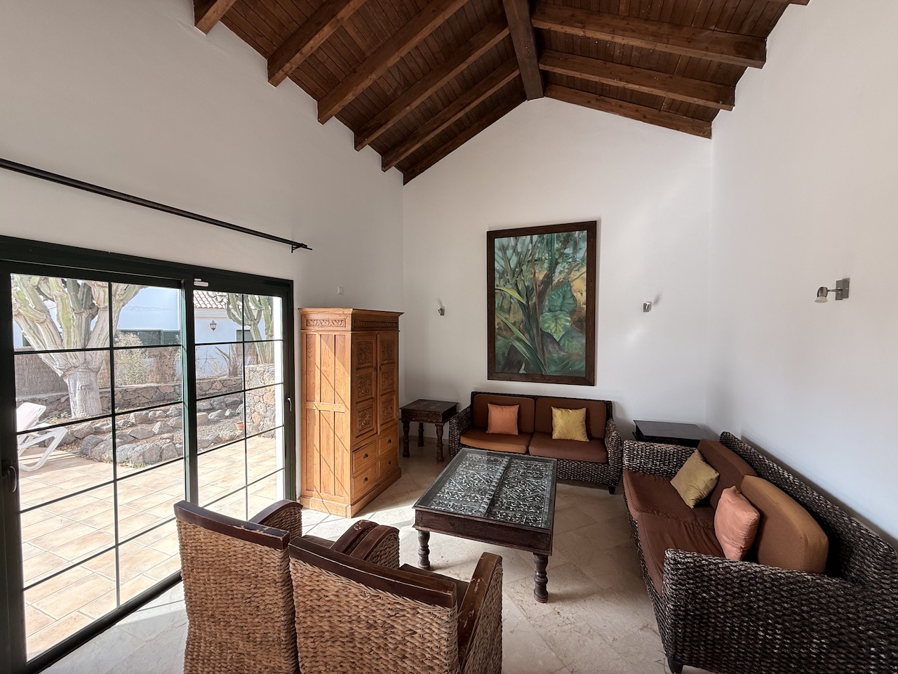 Detached villa with private pool in La Oliva