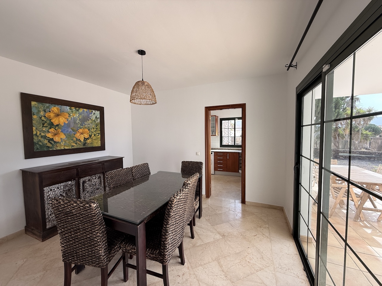 Detached villa with private pool in La Oliva