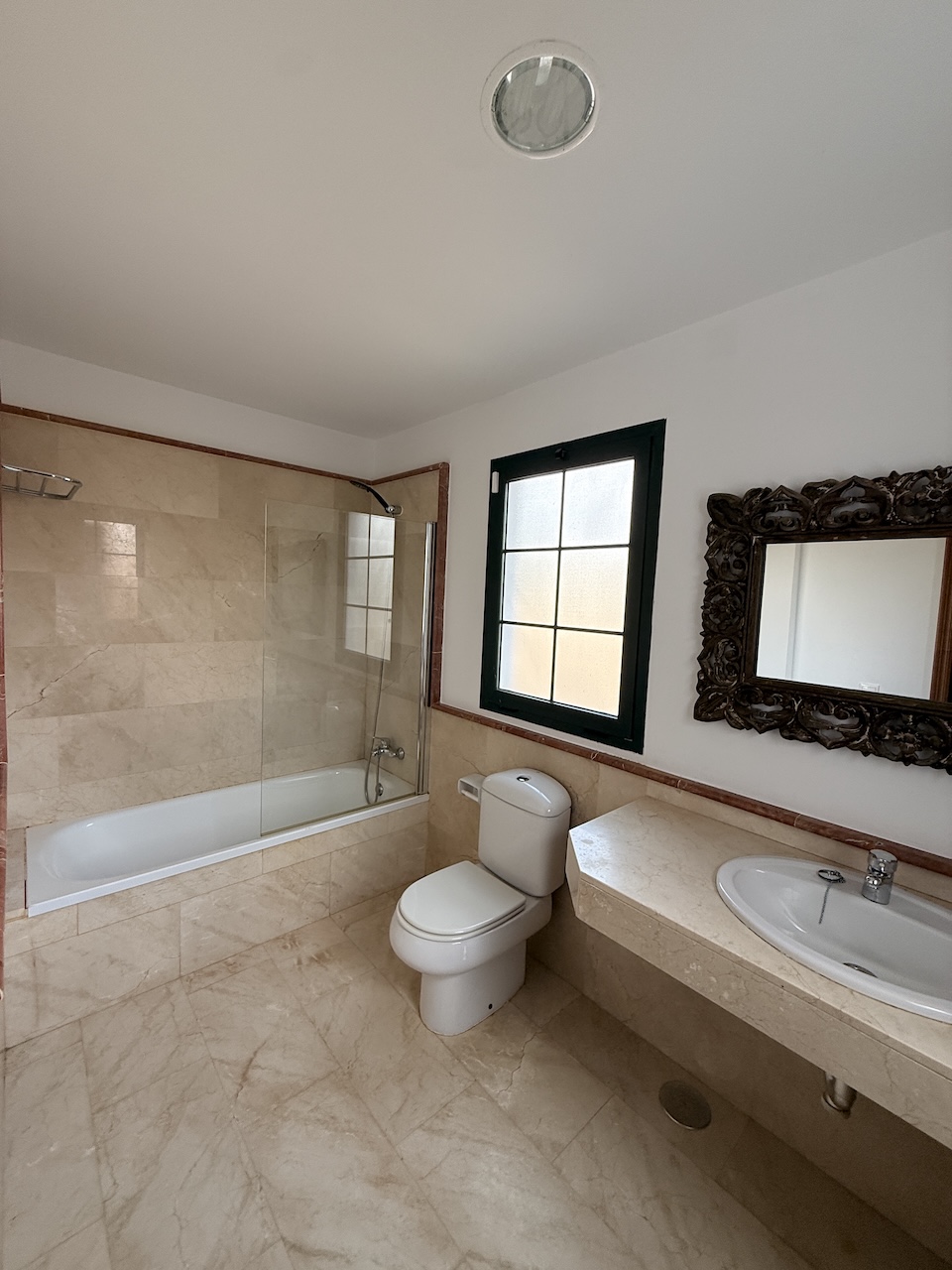 Detached villa with private pool in La Oliva