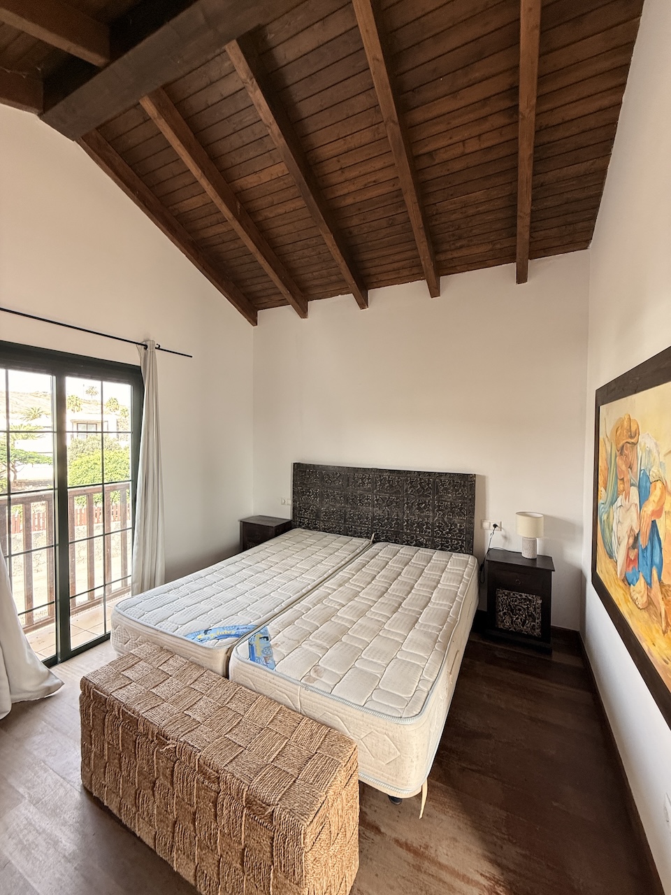 Detached villa with private pool in La Oliva