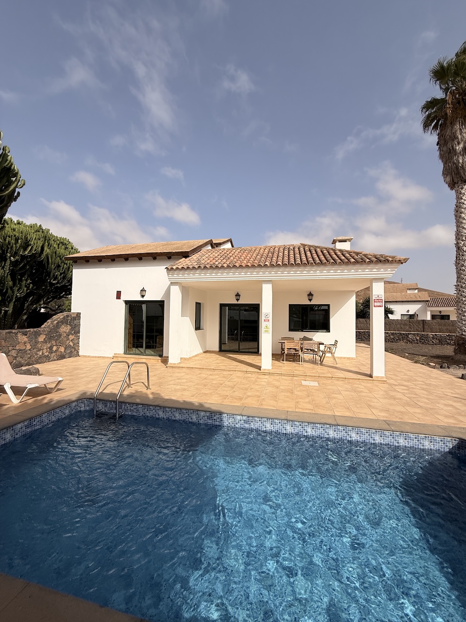 Detached villa with private pool in La Oliva